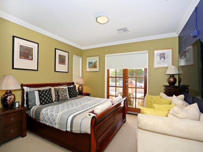 11 Pacifica Way, Dudley Park WA 6210