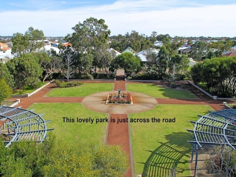 11 Pacifica Way, Dudley Park WA 6210