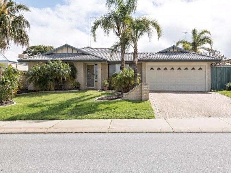 59 Floribunda Avenue, Halls Head WA 6210