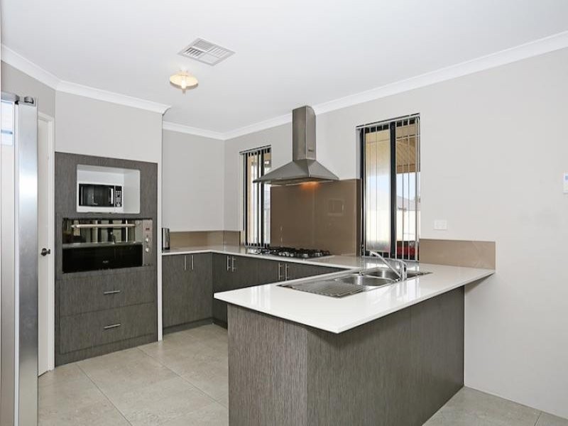 29 Still Meadow Turn, Meadow Springs WA 6210