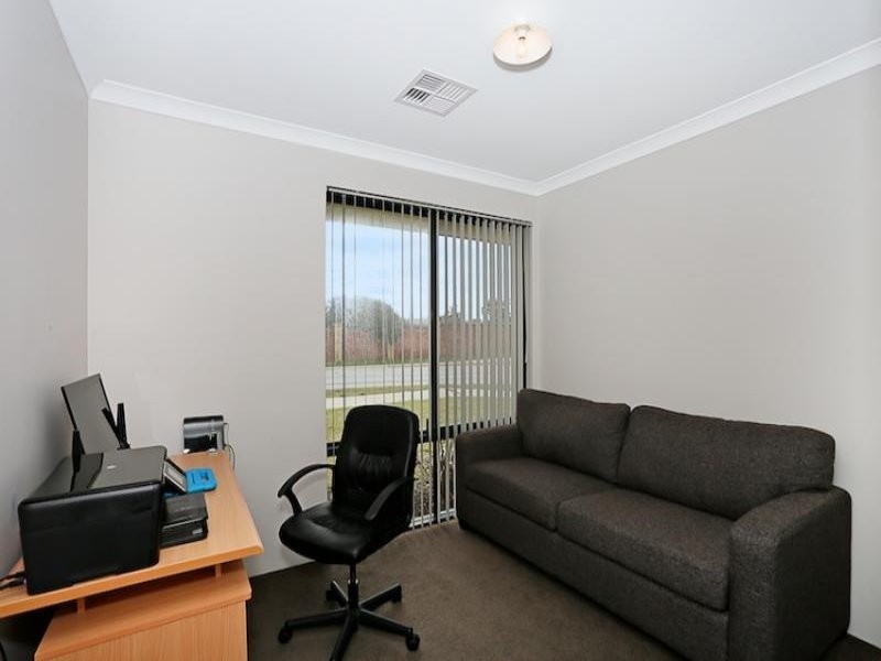 29 Still Meadow Turn, Meadow Springs WA 6210