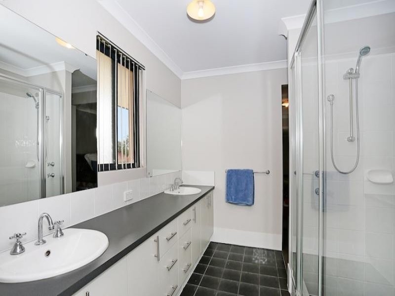 29 Still Meadow Turn, Meadow Springs WA 6210