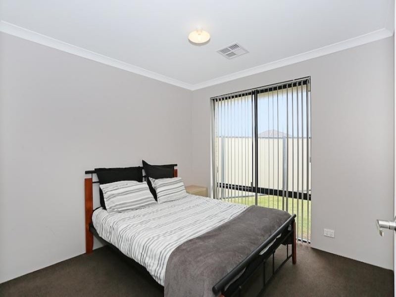 29 Still Meadow Turn, Meadow Springs WA 6210