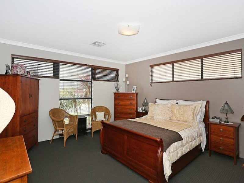 21 Abercrombie Rise, Madora Bay WA 6210