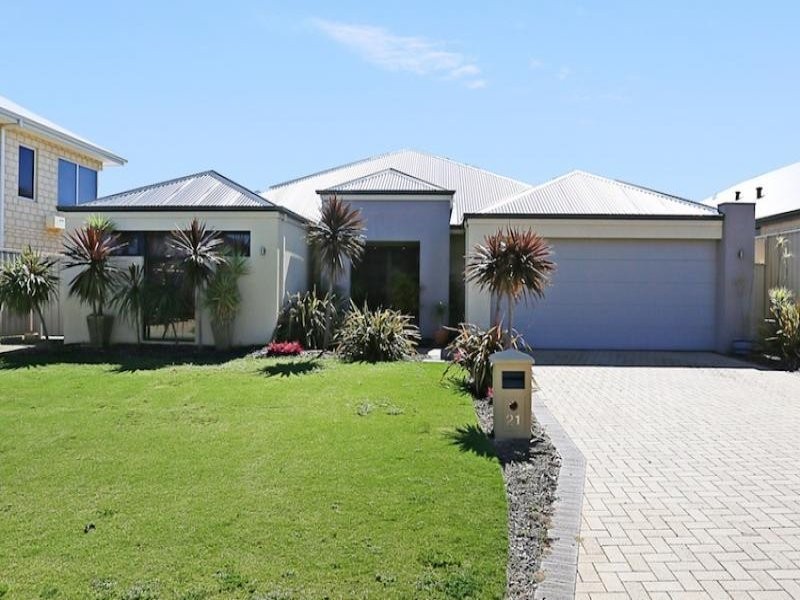 21 Abercrombie Rise, Madora Bay WA 6210
