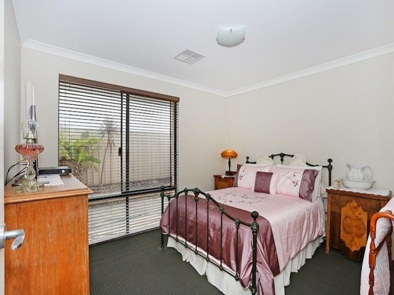21 Abercrombie Rise, Madora Bay WA 6210