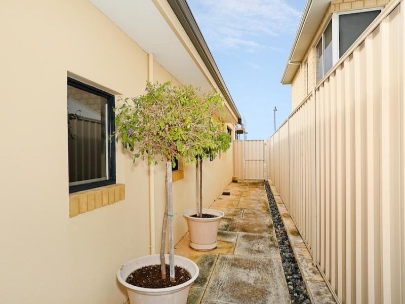 21 Abercrombie Rise, Madora Bay WA 6210