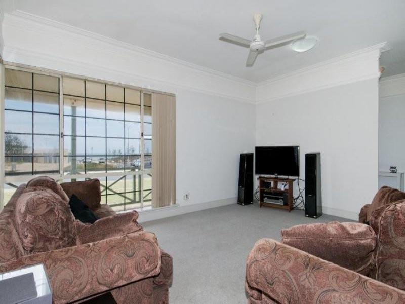 35 Orestes Street, San Remo WA 6210