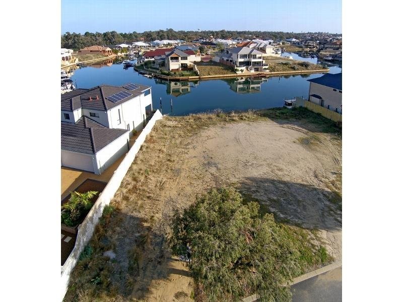 26 Leisure Way, Halls Head WA 6210