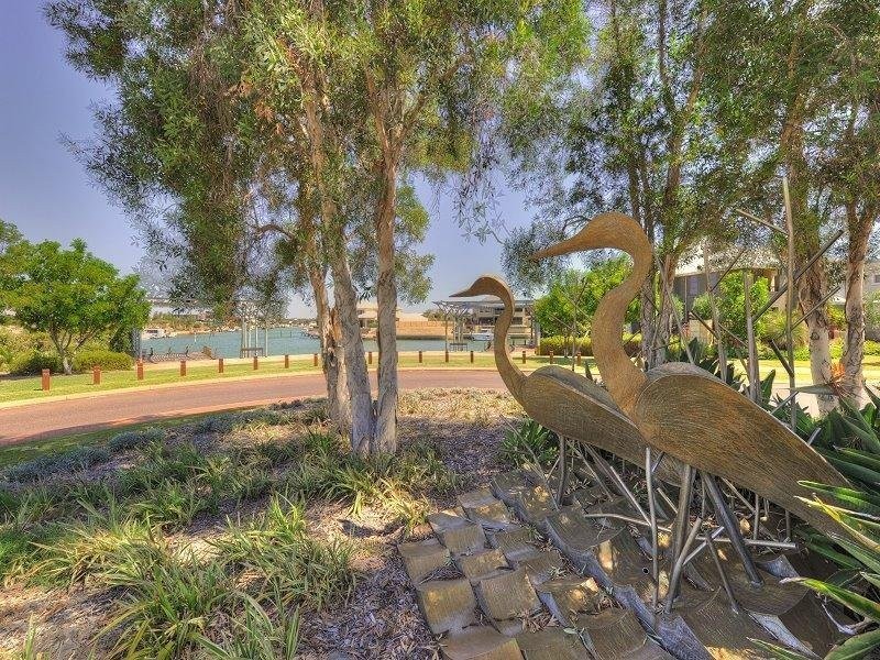 34 Arcadia Close, Dudley Park WA 6210