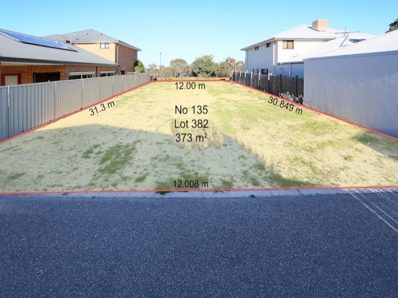 135 Darwin Terrace, Dudley Park WA 6210