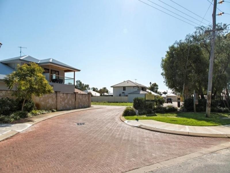 15/70 Rodoreda Crescent, Ravenswood WA 6208