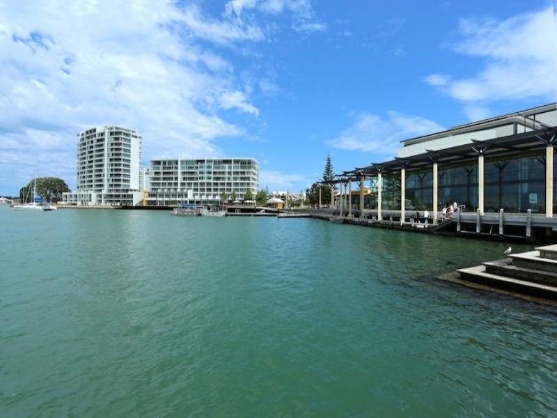 2 Brindabella Crescent, Halls Head WA 6210