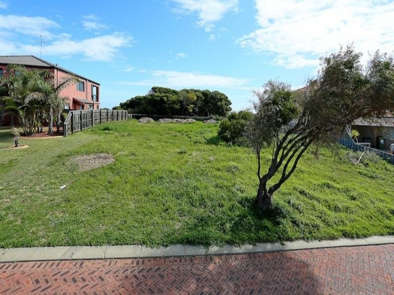 7 Sandy Cove, Halls Head WA 6210