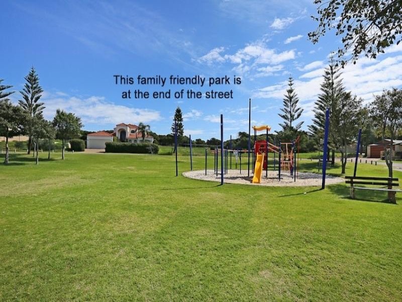 7 Sandy Cove, Halls Head WA 6210