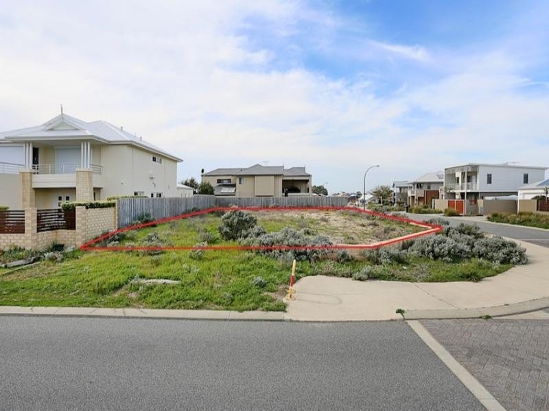112 Boardwalk Boulevard, Halls Head WA 6210