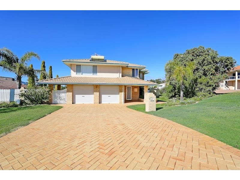 6 Nelson Street, Halls Head WA 6210