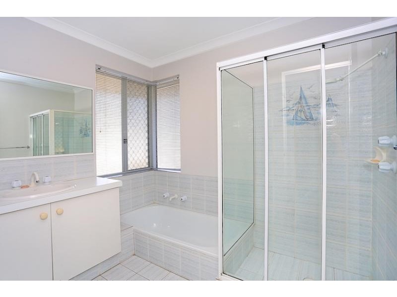 6 Nelson Street, Halls Head WA 6210