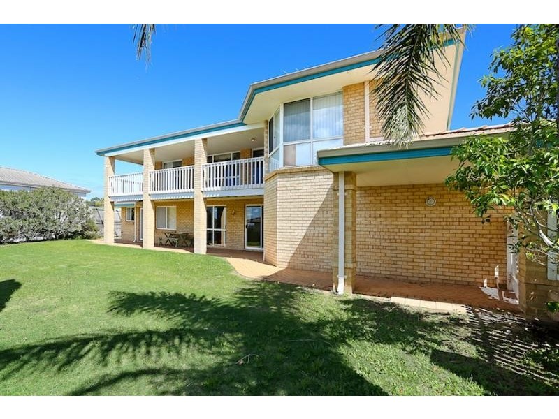6 Nelson Street, Halls Head WA 6210
