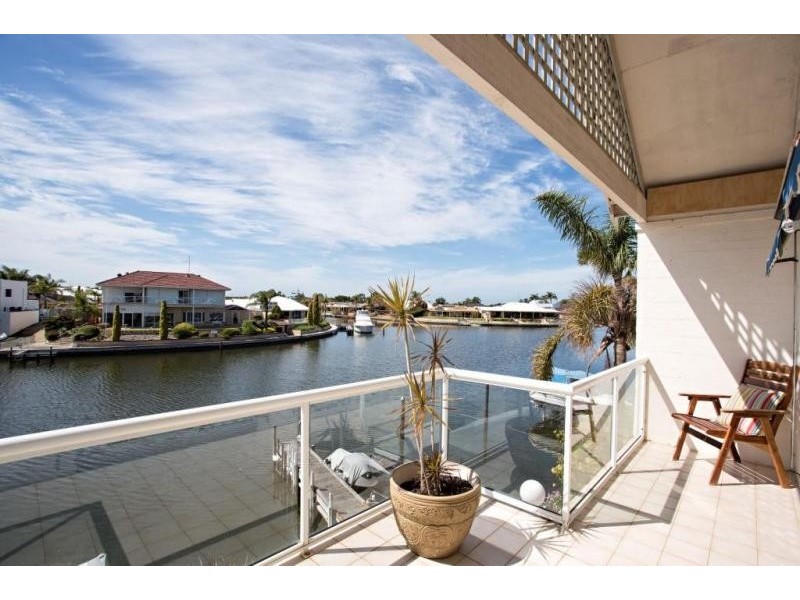 77 Waterside Drive, Dudley Park WA 6210