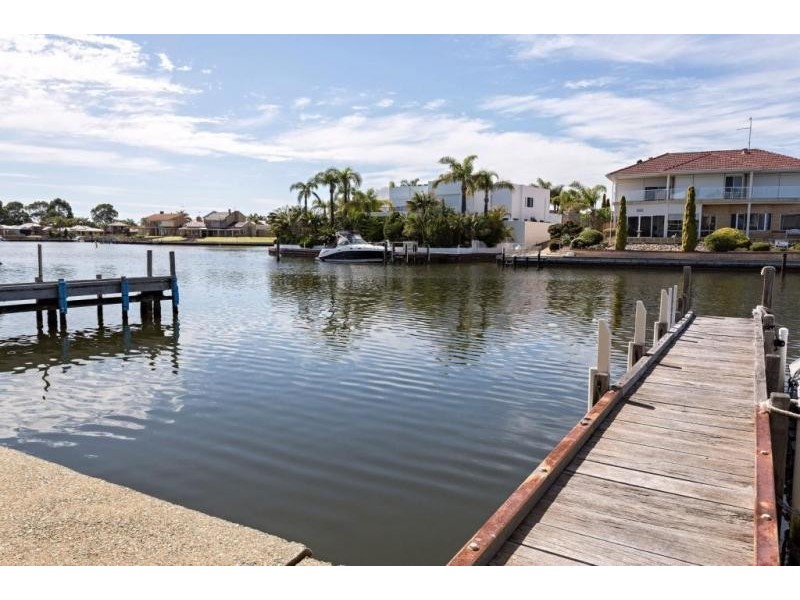 77 Waterside Drive, Dudley Park WA 6210