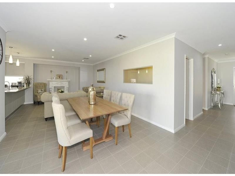 20 Dotterel Drive, Dudley Park WA 6210