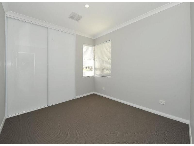 20 Dotterel Drive, Dudley Park WA 6210