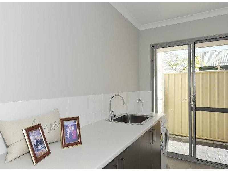 20 Dotterel Drive, Dudley Park WA 6210