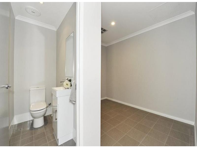 20 Dotterel Drive, Dudley Park WA 6210