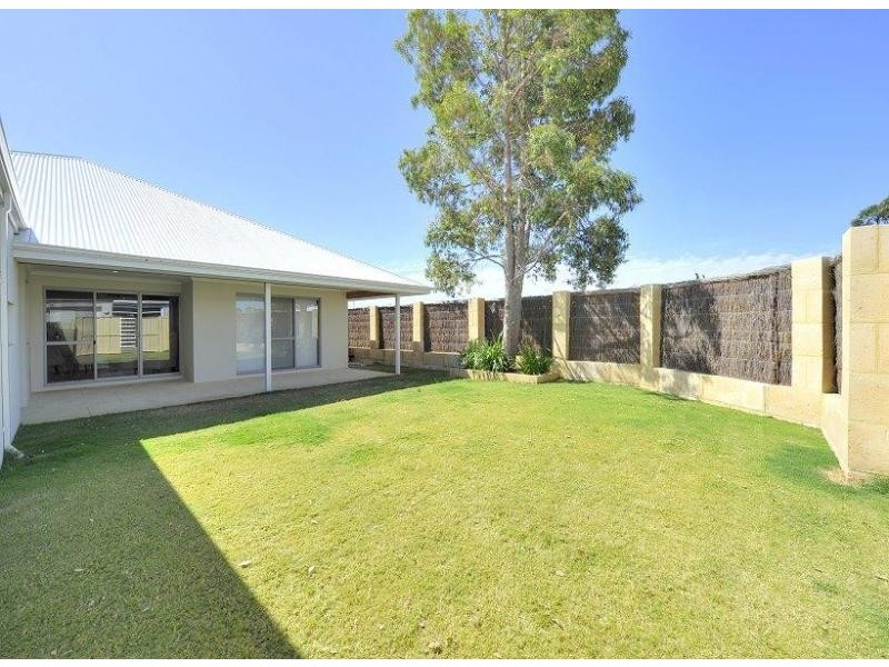 20 Dotterel Drive, Dudley Park WA 6210