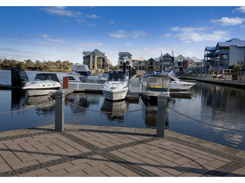 1/3C Marina Road, Ascot WA 6104