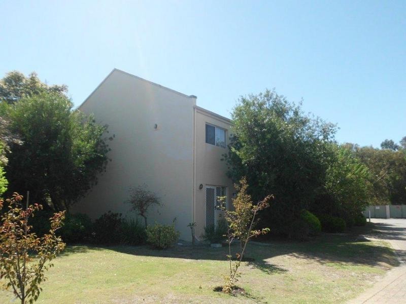 25/6 Waterway Court, Churchlands WA 6018