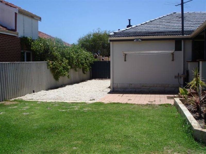 20 Boundary Road, St James WA 6102