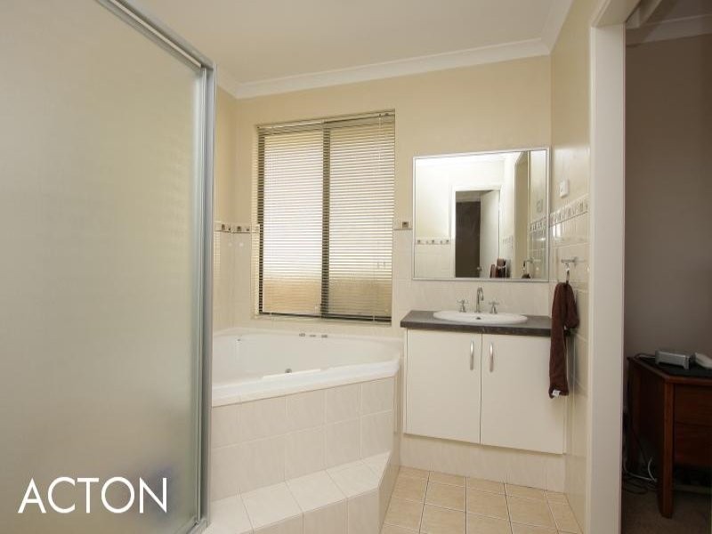 6 Bencubbin Crescent, Dianella WA 6059