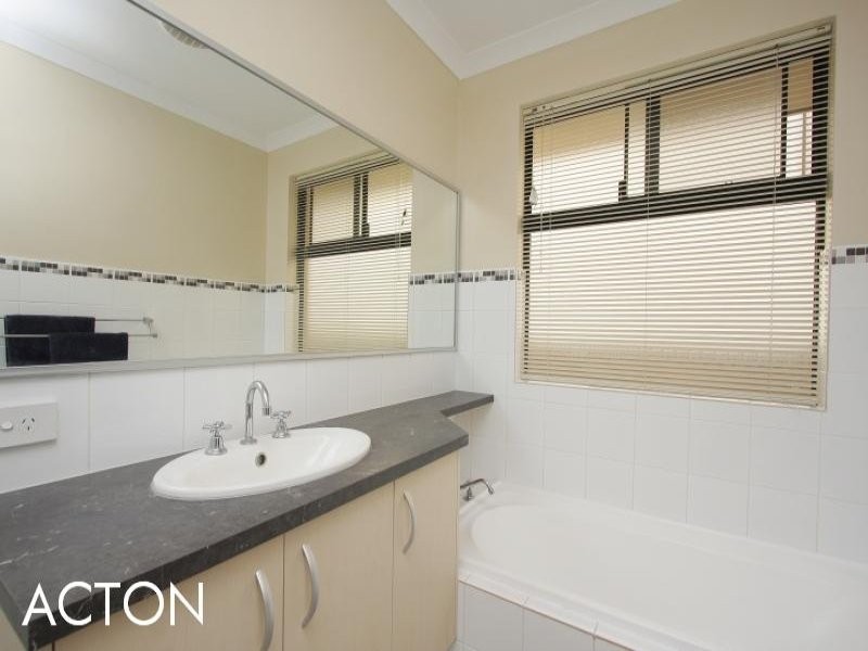 6 Bencubbin Crescent, Dianella WA 6059