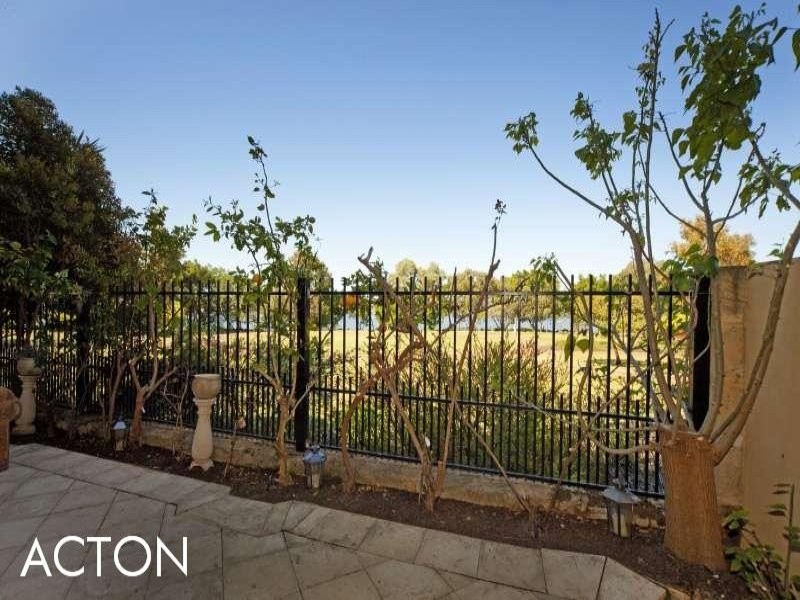 26 Jewell Lane, East Perth WA 6004