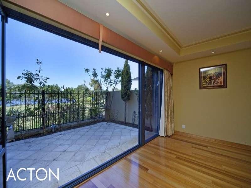 26 Jewell Lane, East Perth WA 6004