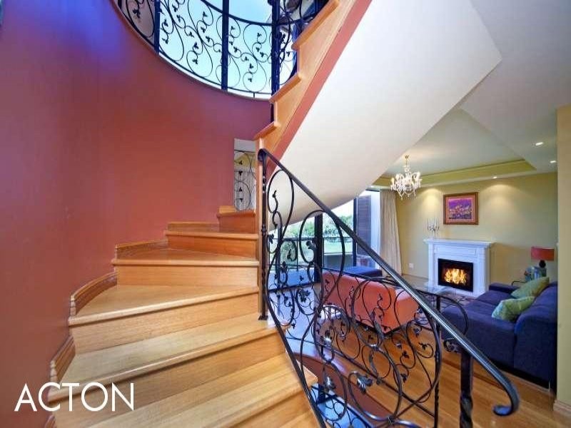 26 Jewell Lane, East Perth WA 6004