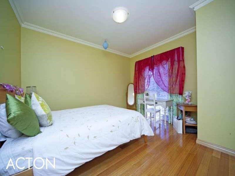 26 Jewell Lane, East Perth WA 6004