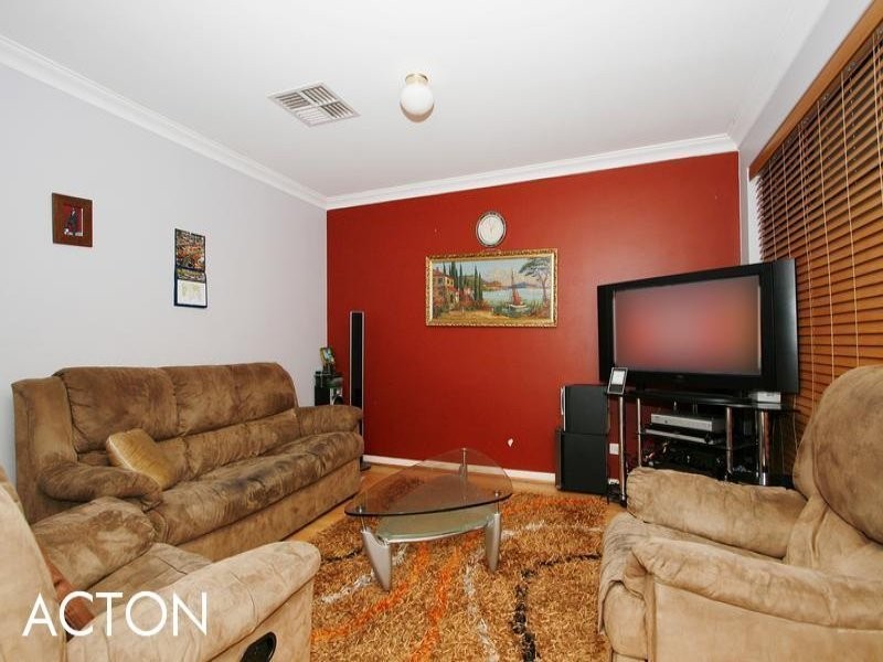 2/117 Woodrow Avenue, Dianella WA 6059