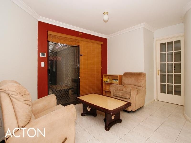 2/117 Woodrow Avenue, Dianella WA 6059