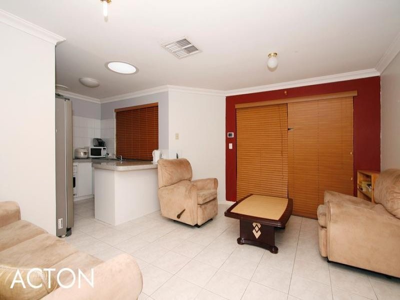 2/117 Woodrow Avenue, Dianella WA 6059