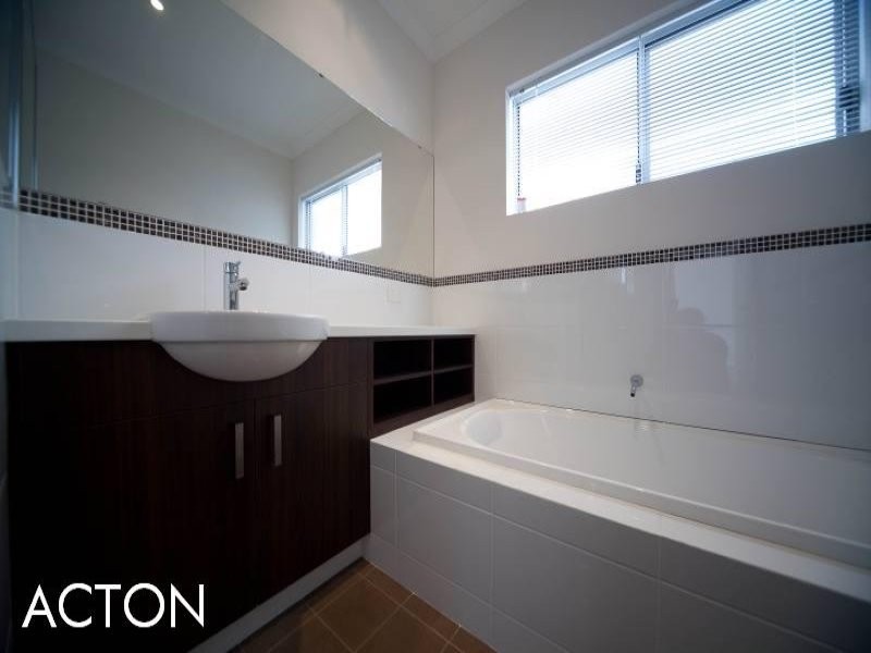 2/117 Lawley Street, Tuart Hill WA 6060