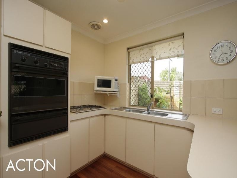 15 Bathurst Street, Dianella WA 6059