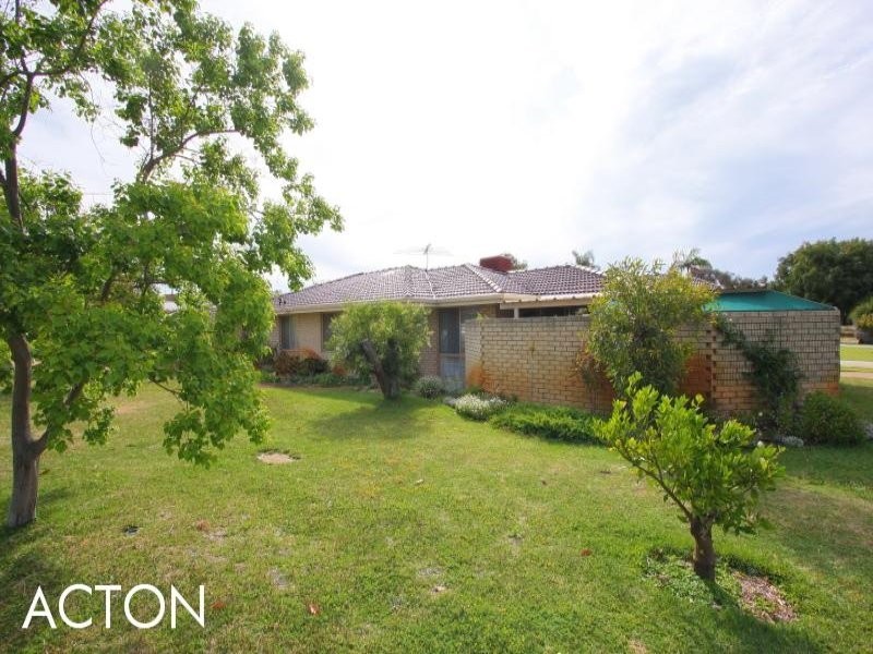 15 Bathurst Street, Dianella WA 6059