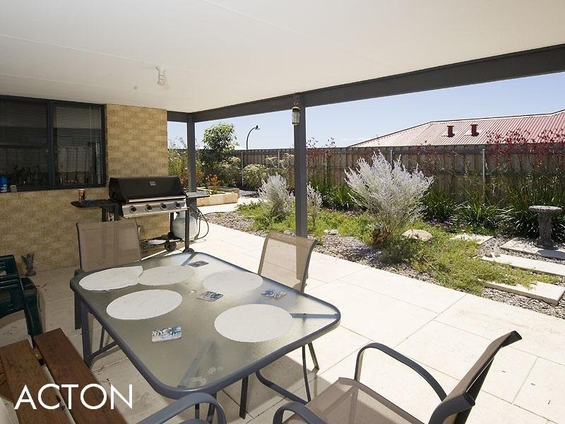 17 Weyba Turn, Ellenbrook WA 6069