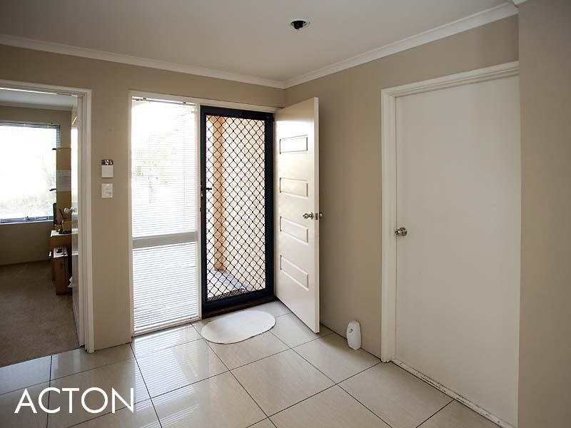 5 Messina Grove, Ellenbrook WA 6069