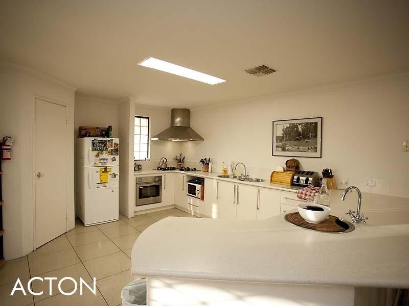 5 Messina Grove, Ellenbrook WA 6069