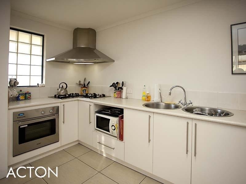 5 Messina Grove, Ellenbrook WA 6069