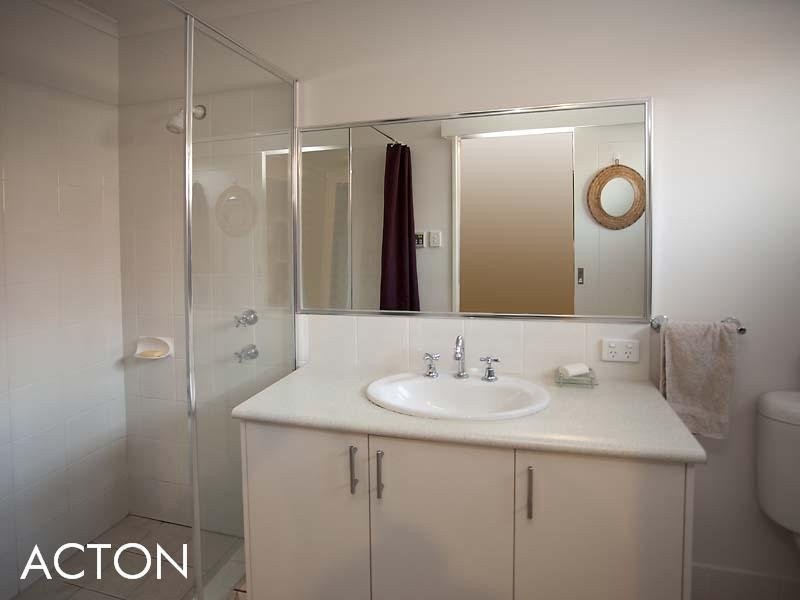 5 Messina Grove, Ellenbrook WA 6069